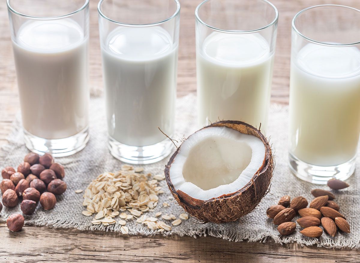 3 рецепта полезных блюд на растительном молоке